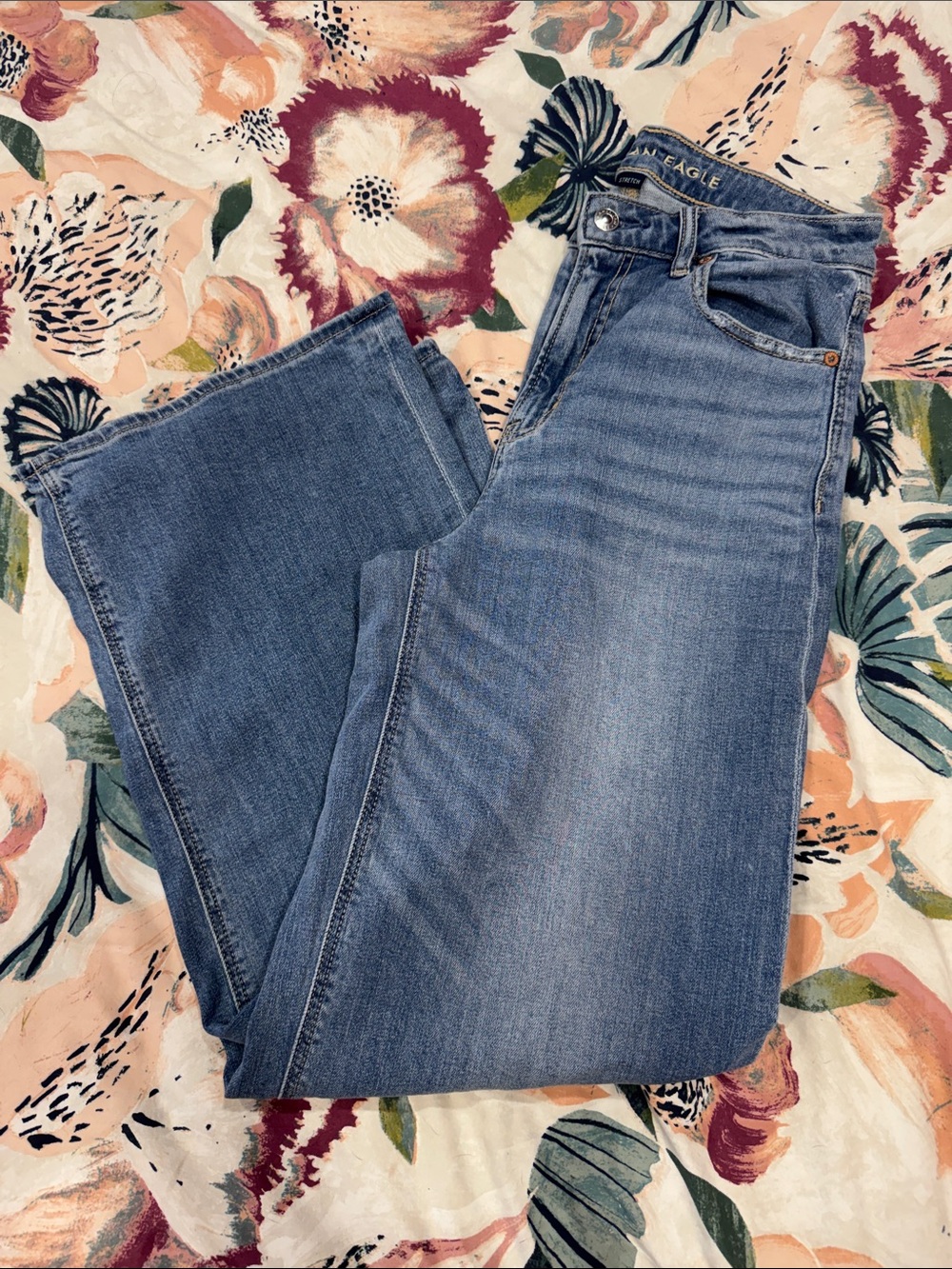 AE Dreamy Drape Super High-Waisted Baggy Wide-Leg Jean - Picture 8 of 8